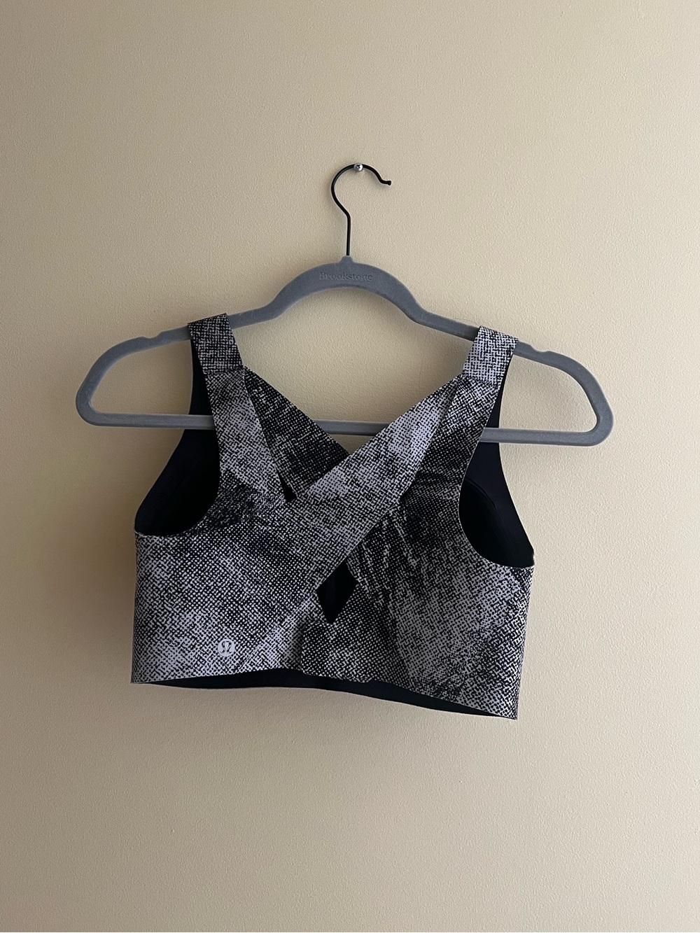 lululemon athletica Black and White Textured Sports Bra - Picture 3 of 3